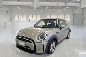 MINI COOPER ESSENTIAL AUTO 3 PORTE BERLINA