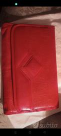 Ferrè pochette rossa