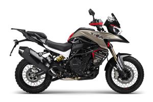 Benelli TRK 902 X tua con TRIS di valigie omaggio