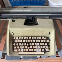 Macchina da scrivere