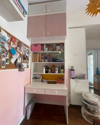 Mobile scrivania con libreria