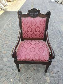 Poltrona elegante in legno