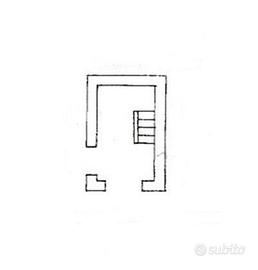 Locale commerciale zona piazza mazzini-smcv