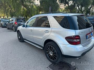 Mercedes ML 320