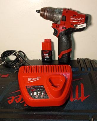 MILWAUKEE Trapano con percussione Milwaukee M12