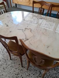 tavolo in marmo con 6 sedie