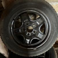 Cerchi da 15 con gomme Opel Meriva