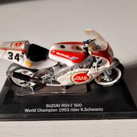 SUZUKI RGV-I 500 1993 RIDER K.SCHWANTZ