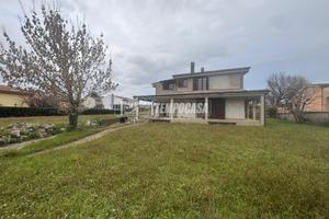 VILLA UNIFAMILIARE A RESIDENZA CLAUDIA