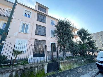 3 LOCALI A POLLENA TROCCHIA