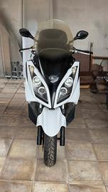 Kymco Downtown 300