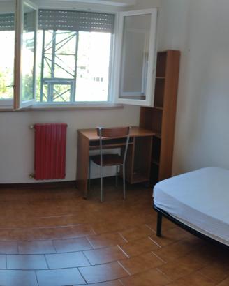 arredamento stanze locate a  studenti.