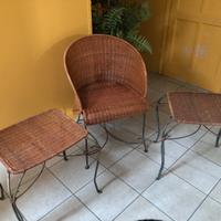 Poltrona e comodini in rattan