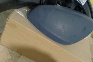 specchio retrovisore auto