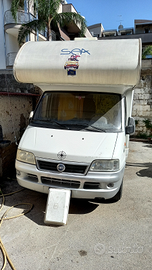 Camper mansardato