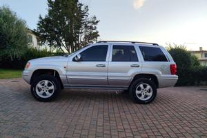 Jeep Grand Cherokee wg 2004.