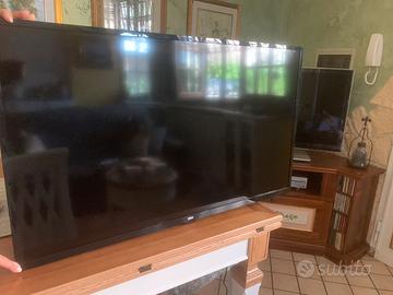 Televisore Seleco 42 pollici Smart TV