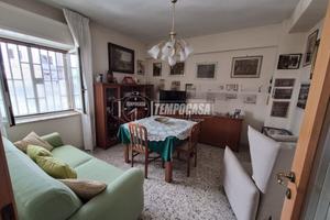 Trilocale in Buono Stato - Via Mario Gigante