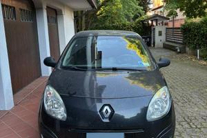 Twingo perfettamente funzionante di mia nonna