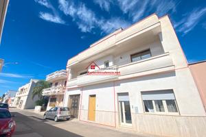 Appartamento al piano primo in via de amicis