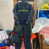 Muta semistagna Aqualung