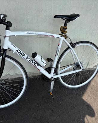 Bici da corsa ibrida