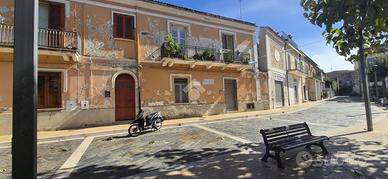 CASA SEMINDIPENDENTE A MONTESARCHIO