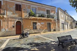 CASA SEMINDIPENDENTE A MONTESARCHIO