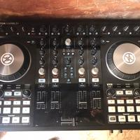 NATIVE INSTRUMENTS Traktor Kontrol S4 Mk2