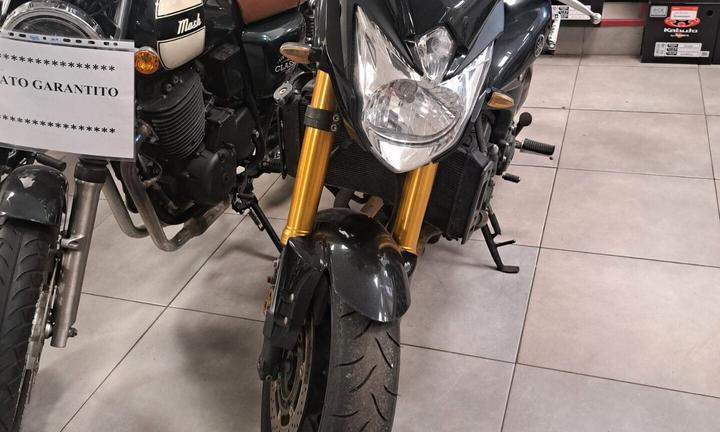 Yamaha FZ8 2010 permuta garanzia finanziamento