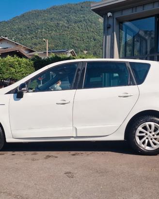 Renault Scenic X-Mod 1.5 dci Limited navi 110cv ed