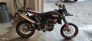 Moto Motard Mondial 125