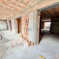 Appartamenti 4 vani di 100mq con terrazzo