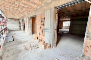 Appartamenti 4 vani di 100mq con terrazzo