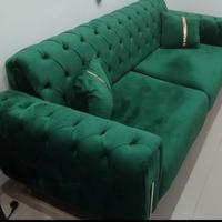 vende divano,tavolo,sedie,lavatrice 10 kg e altr