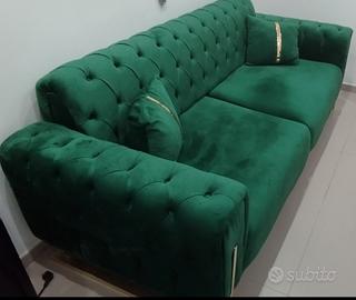 vende divano,tavolo,sedie,lavatrice 10 kg e altr