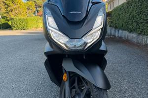 Scooter Honda PCX 125 ABS - 5300 km con bauletto