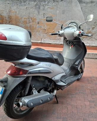 piaggio beverly