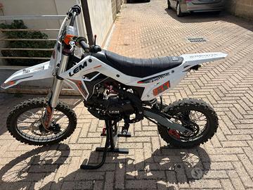 Lem motor 125 4 tempi