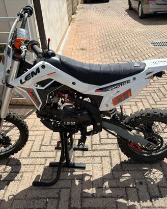 Lem motor 125 4 tempi