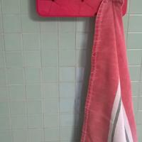 400 (!) vaschette e portasciugamani, per venditori