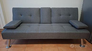 Divano letto.