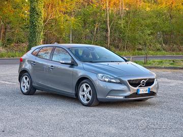 Volvo V40 D2 Inscription CV-120 2017-E6B Automatic