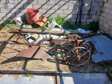 Aratro antico d'epoca