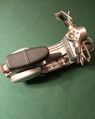 Modellino Vespa P200E 1978