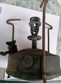 Fornello da campo antico