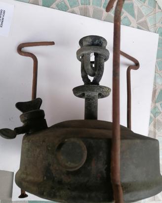 Fornello da campo antico