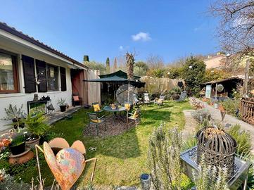 VILLA A SCHIERA A CAPRINO VERONESE