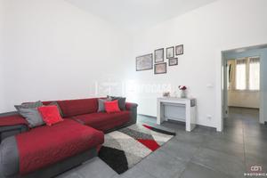 5 LOCALI COMPLETAMENTE RISTRUTTURATO CON GARAGE E