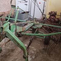 Deutz Fahr Rastrelliera gira fieno